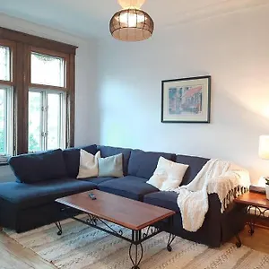 Big 3br At Olympic Stadium At Pie-ix Metro Station Montreal
