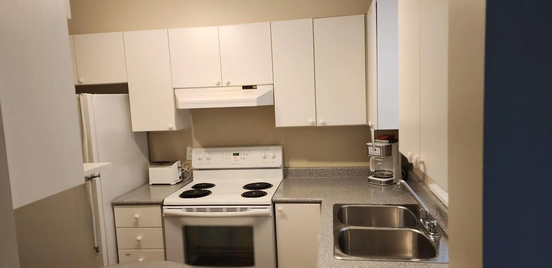 Times Square Suites Hotel Vancouver