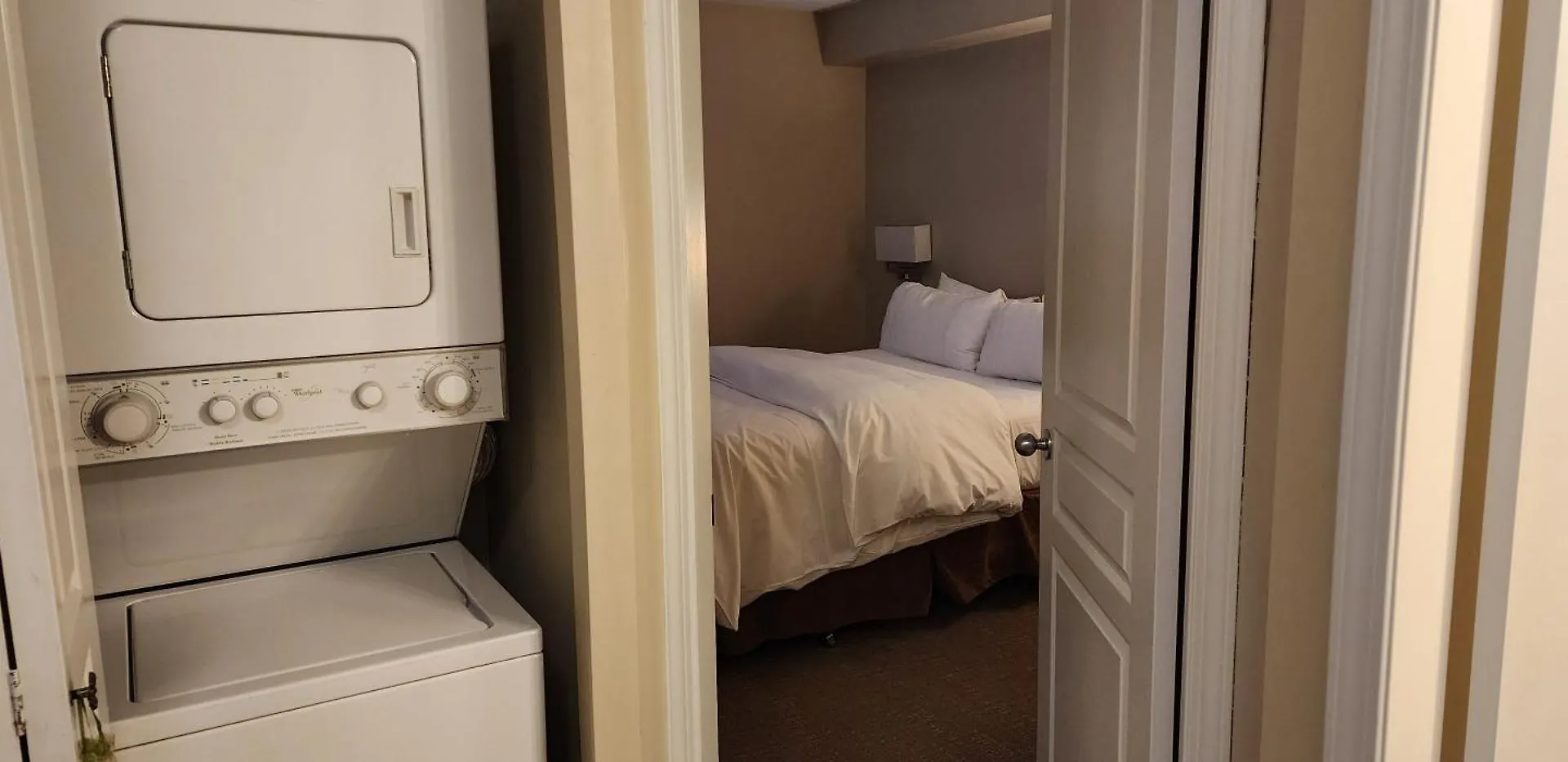 Times Square Suites Hotel Vancouver