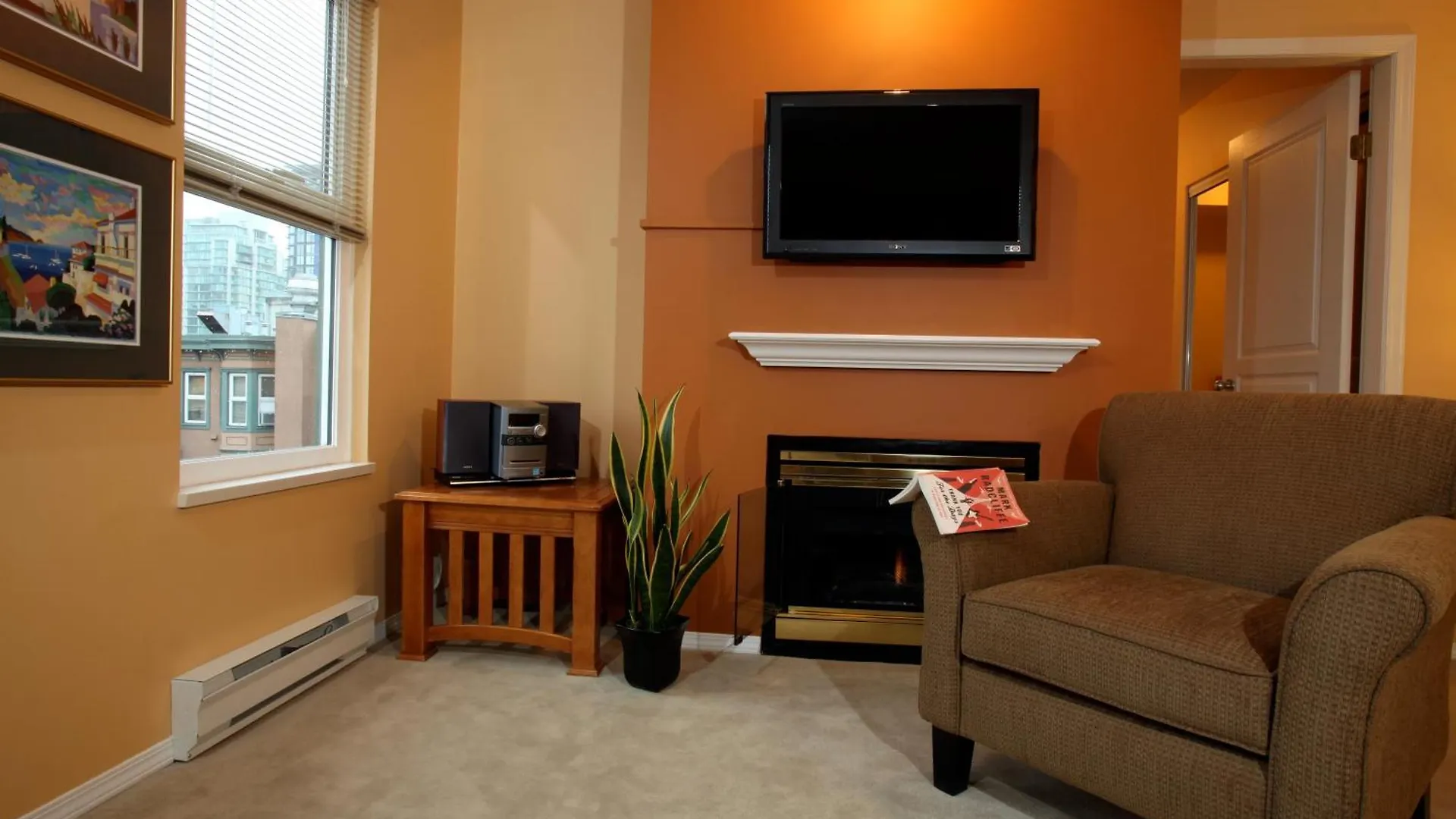 Times Square Suites Hotel Vancouver